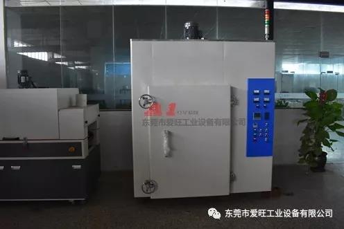 購買選擇工業(yè)烤箱需要關(guān)注哪些方面？